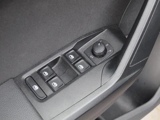 SEAT Ibiza – thumbnail 24