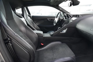 Jaguar F-Type – thumbnail 11