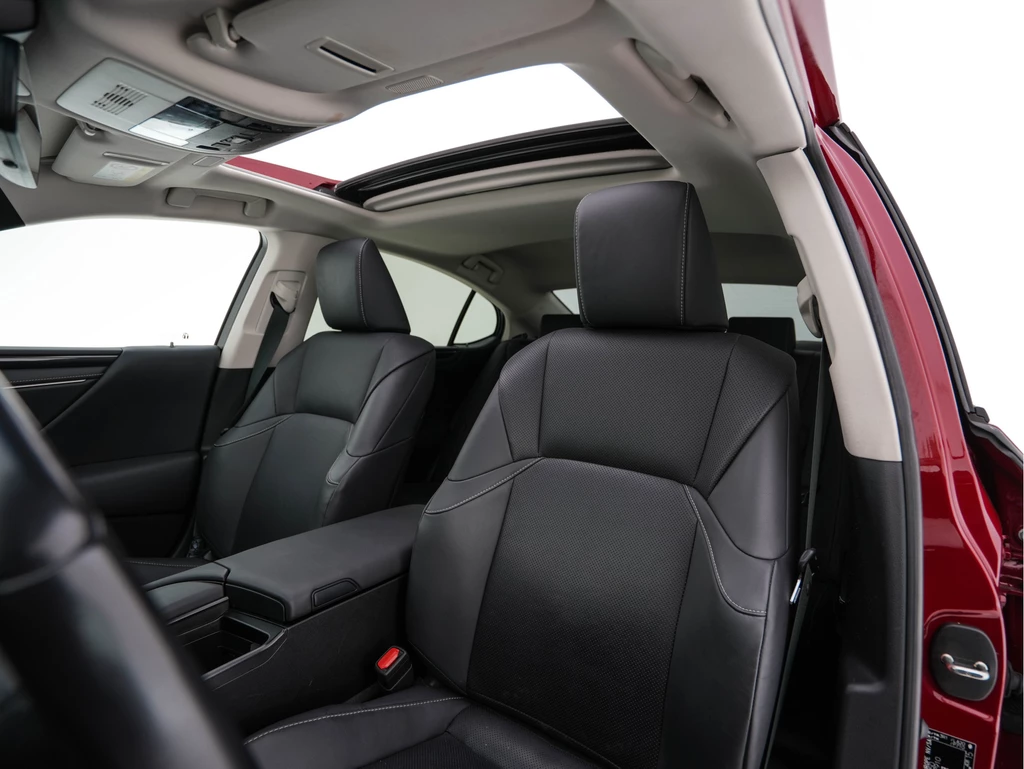 Lexus ES – foto 24