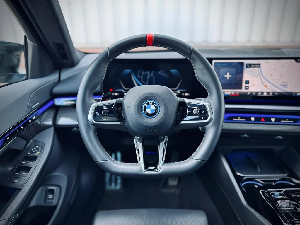 BMW i5 – foto 34