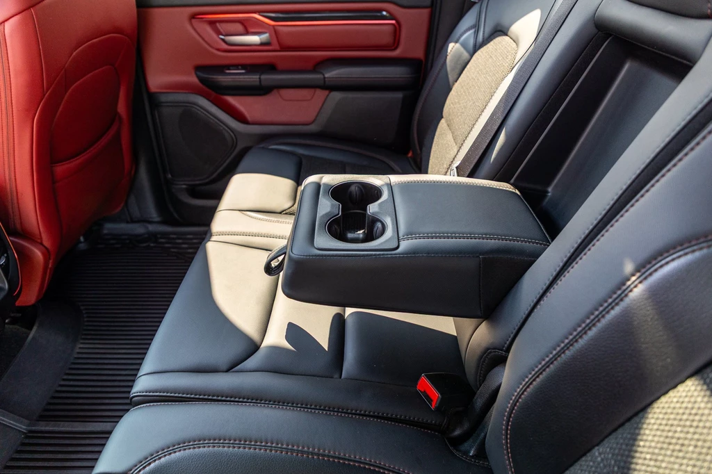 Dodge Ram 1500 – foto 42