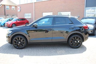 Volkswagen T-Roc – thumbnail 2