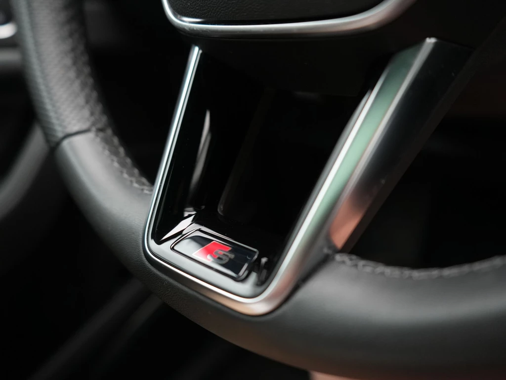 Audi Q8 Sportback e-tron – foto 39