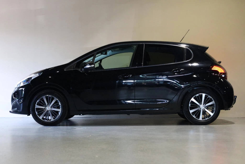 Peugeot 208 – foto 3