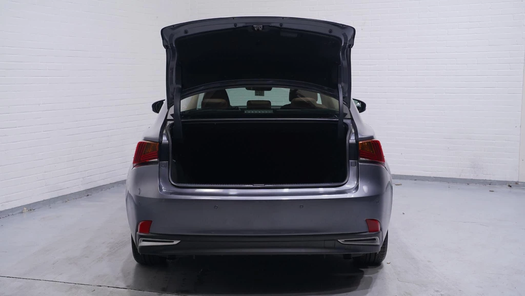 Lexus IS – foto 16