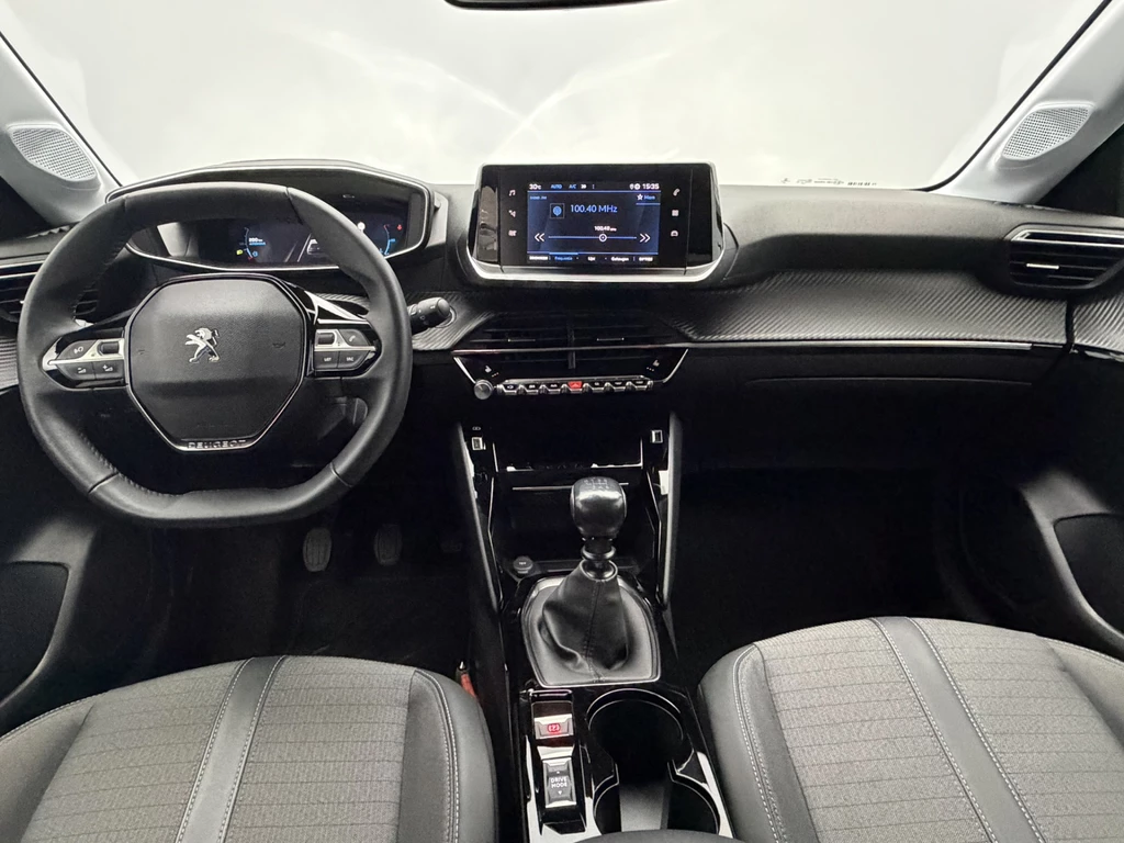 Peugeot 208 – foto 9