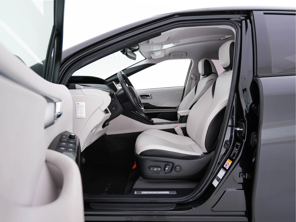 Toyota Mirai – foto 8
