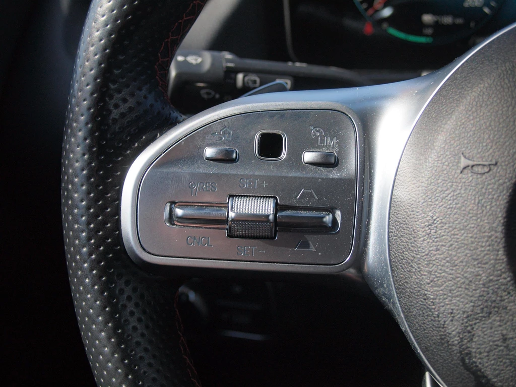 Mercedes-Benz EQA – foto 17