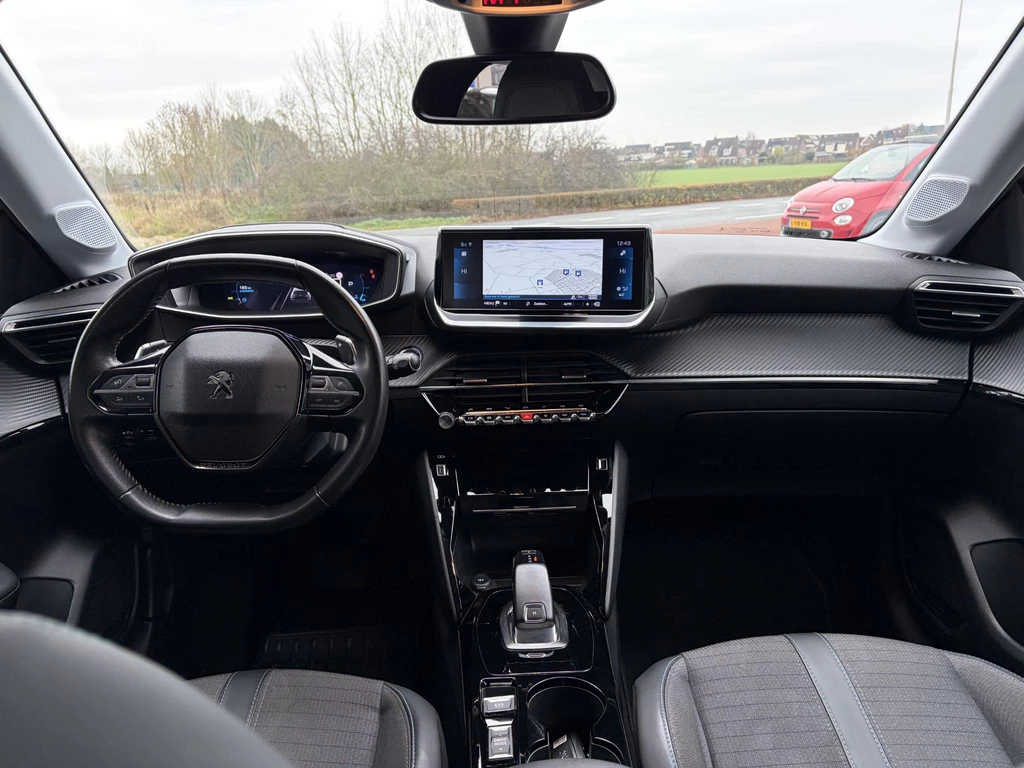 Peugeot 208 – foto 11