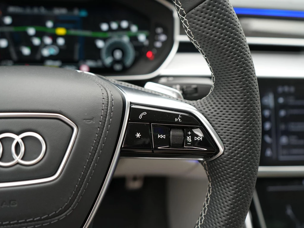 Audi A8 – foto 19