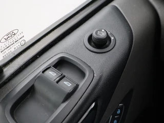 Ford Transit Custom – thumbnail 48