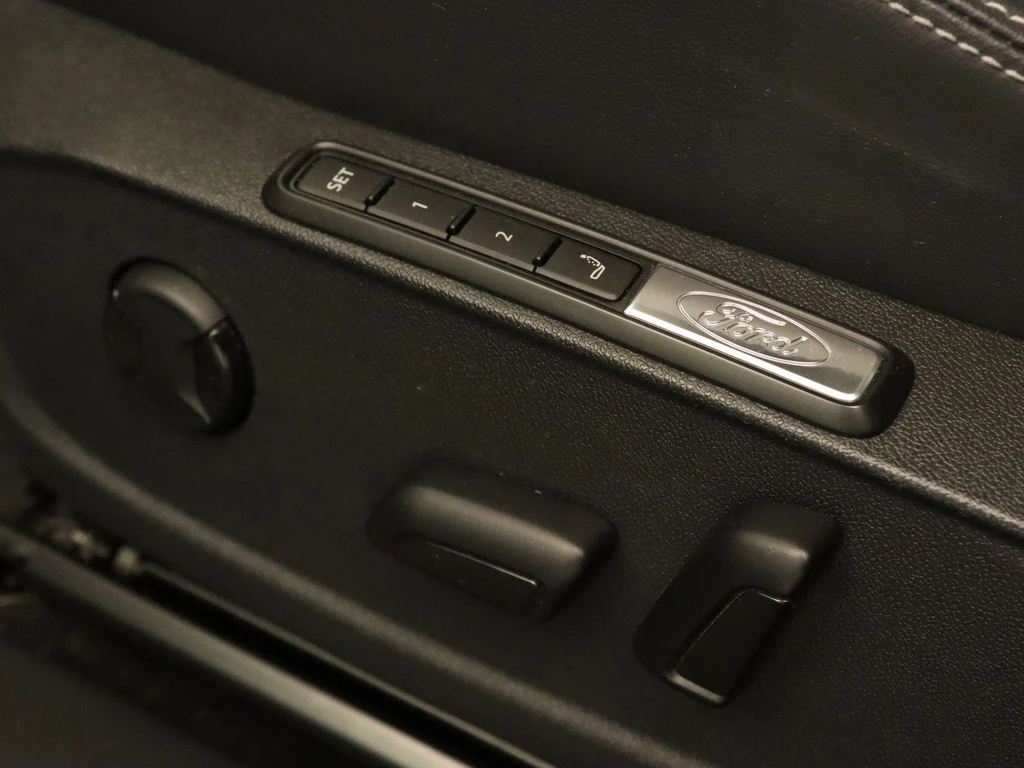 Ford Explorer – foto 11