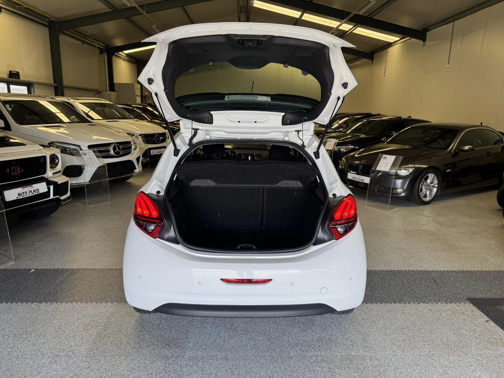 Peugeot 208 – foto 18