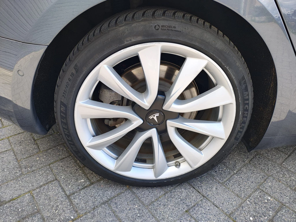 Tesla Model 3 – foto 12