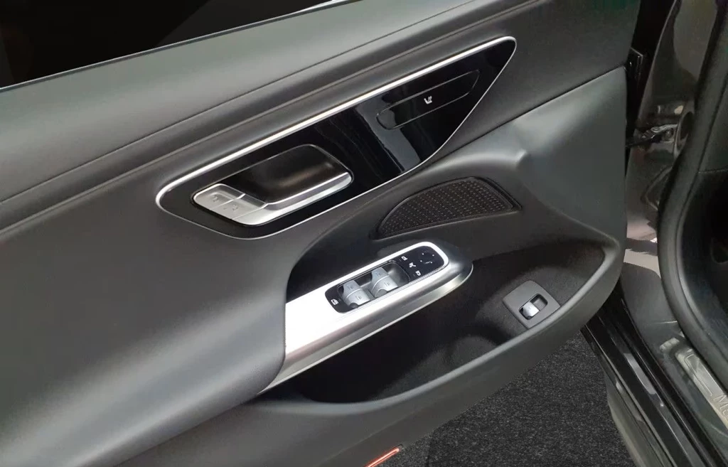 Mercedes-Benz E-Klasse – foto 12