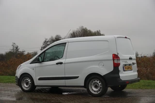 Ford Transit Courier – thumbnail 3
