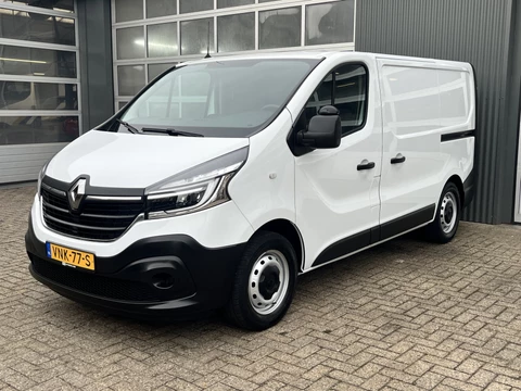 Renault Trafic 2.0 dCi L1H1 120pk Airco Cruise controle Kastinrichting Trekhaak 2000kg trekgewicht 2-Persoons 1e eigenaar Euro 6 Dealer onderhouden