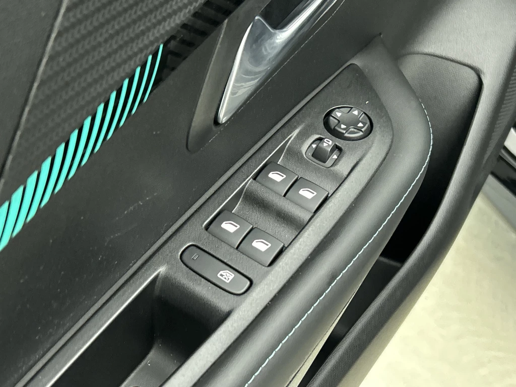 Peugeot 208 – foto 14