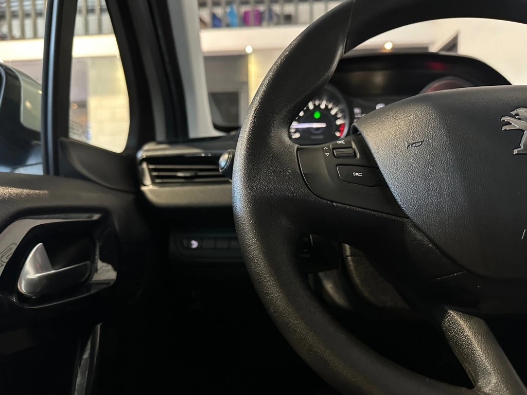 Peugeot 208 – foto 21