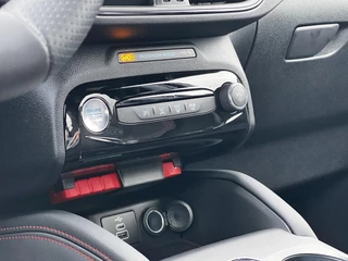 Ford Kuga – thumbnail 25