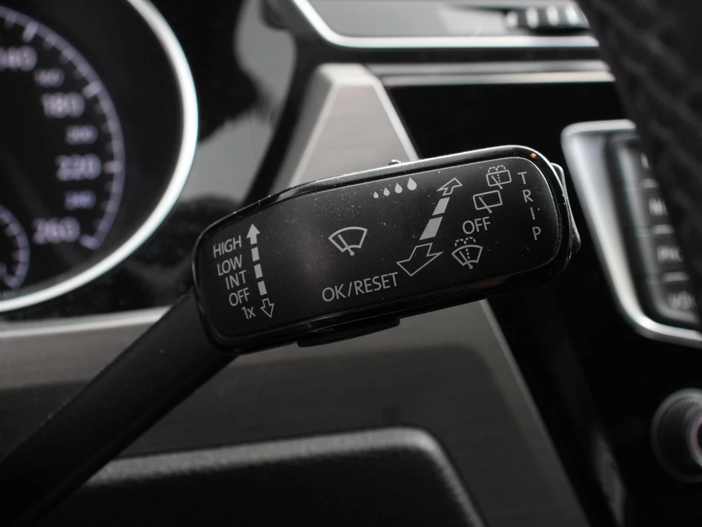 Volkswagen Touran – foto 17
