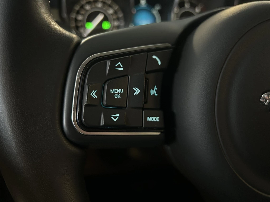 Jaguar E-PACE – foto 14