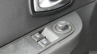 Renault Clio – thumbnail 19