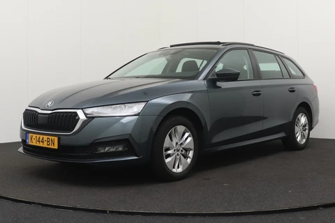 Škoda Octavia Combi 111 PK TSI Business+ Pano-dak Climate Elek.Trekhaak 