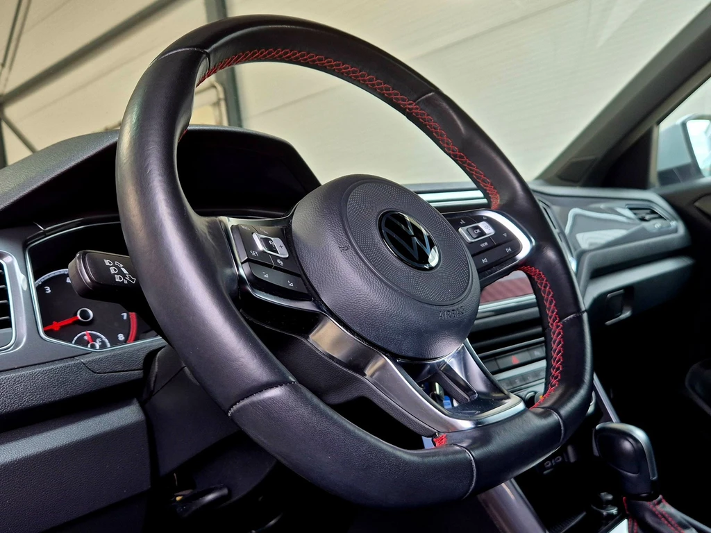Volkswagen T-Roc – foto 39