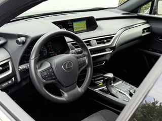 Lexus UX – thumbnail 10