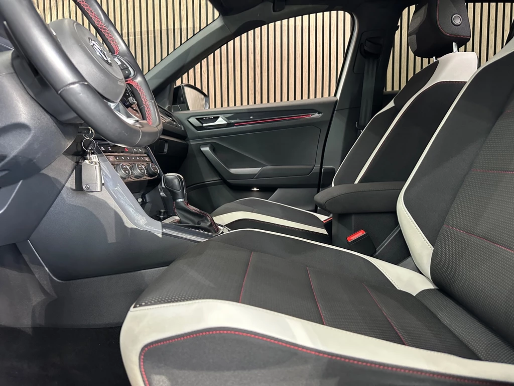 Volkswagen T-Roc – foto 14
