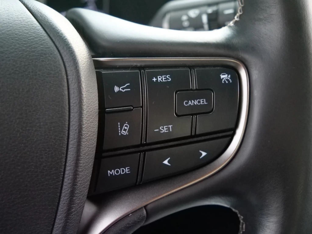 Lexus UX – foto 13