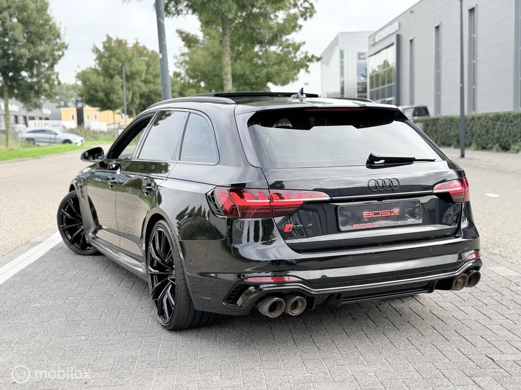 Audi RS4 – foto 4
