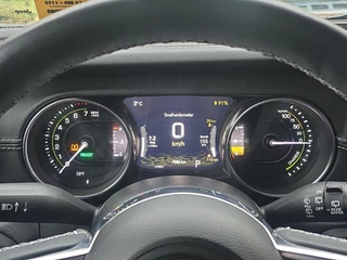 Jeep Wrangler – thumbnail 12