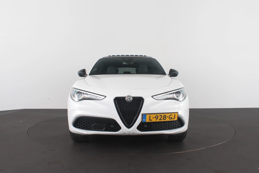 Alfa Romeo Stelvio – foto 11