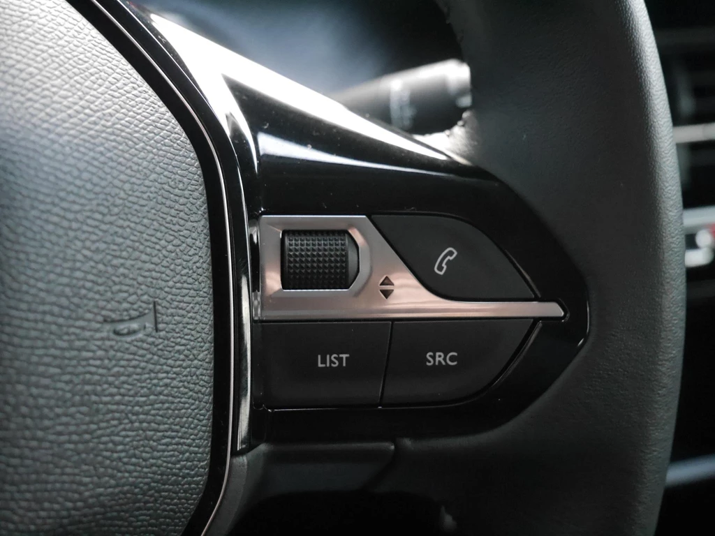 Peugeot 208 – foto 23