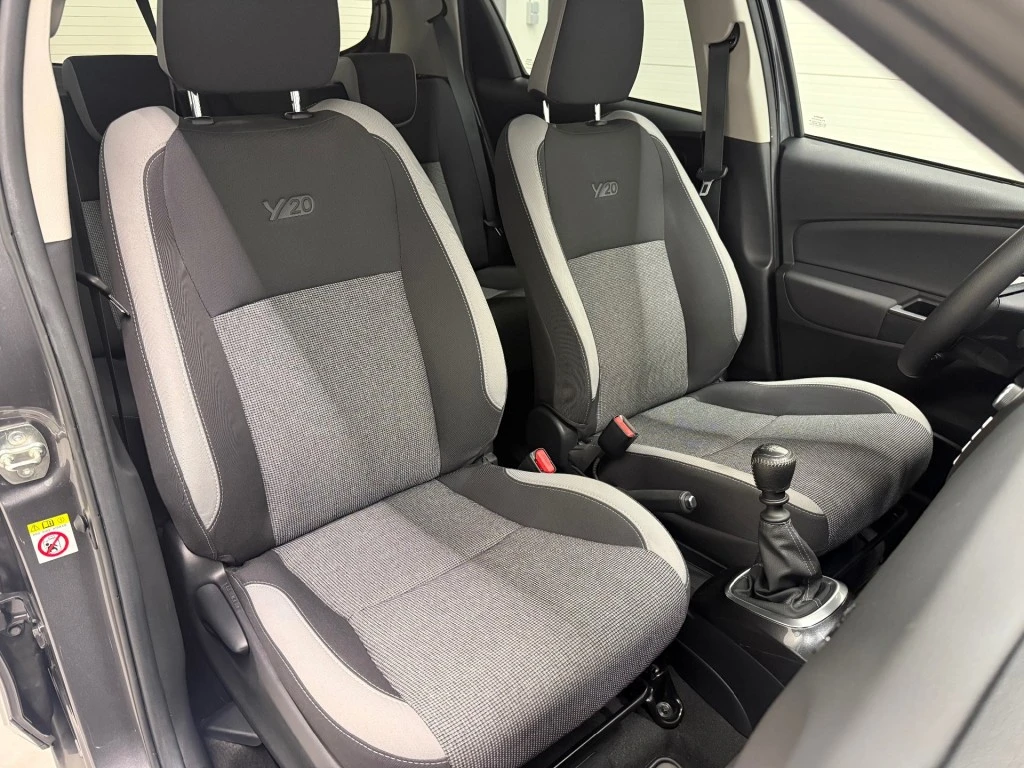 Toyota Yaris – foto 17