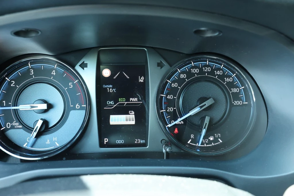 Toyota Hilux – foto 13