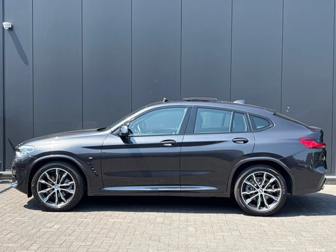 BMW X4 xDrive20i M Sport Pano HUD Camera Sfeerlicht Leder LED NL-auto