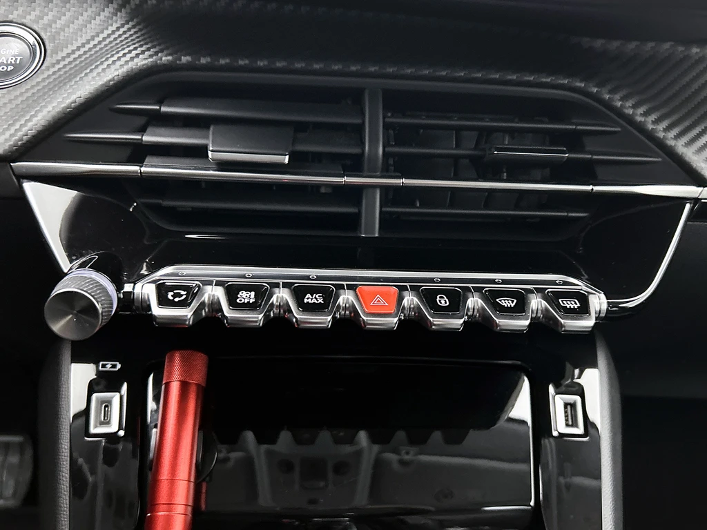 Peugeot e-208 – foto 11