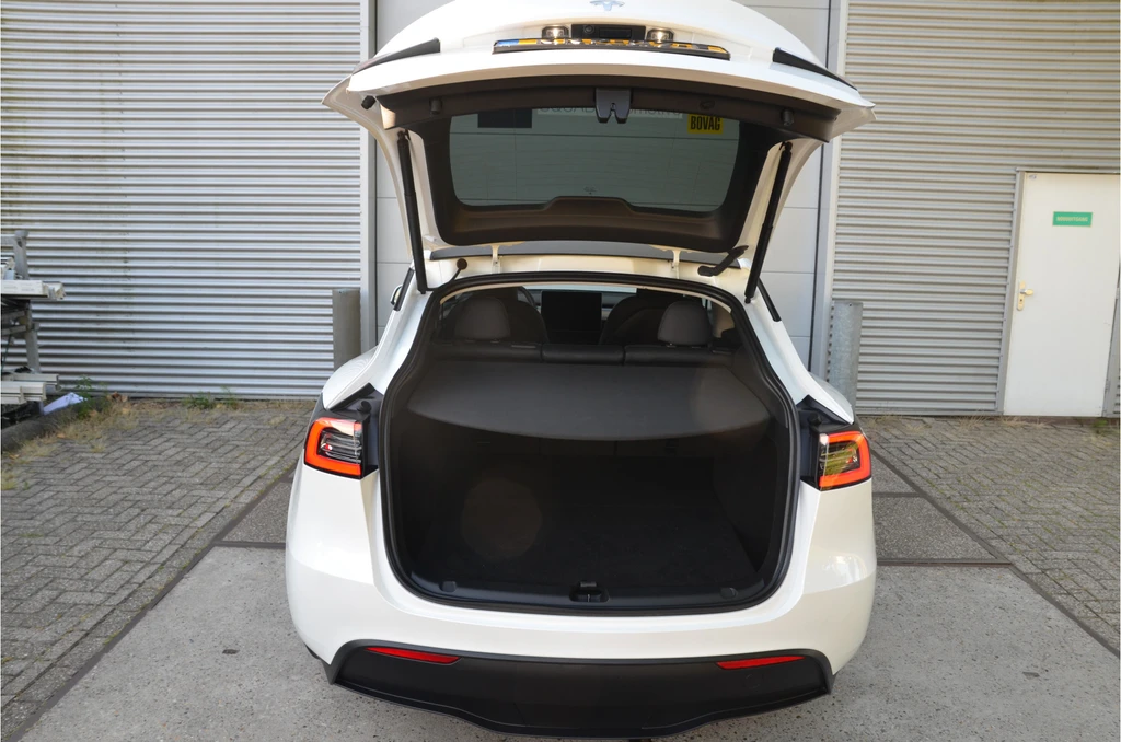 Tesla Model Y – foto 32