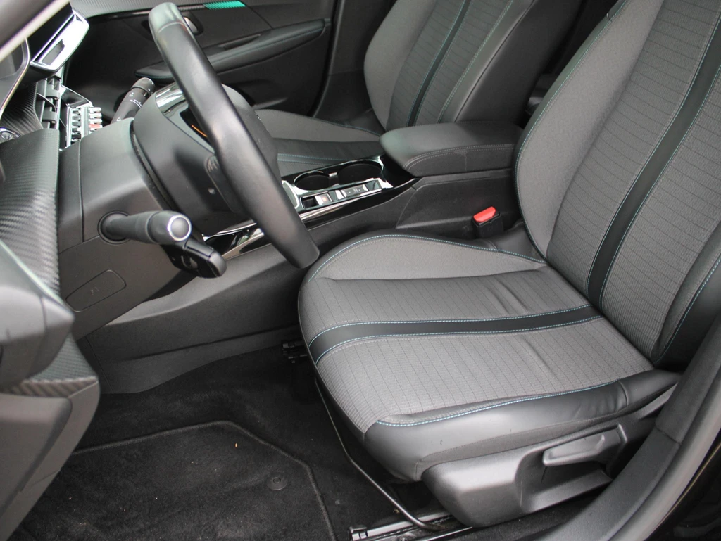 Peugeot 208 – foto 15
