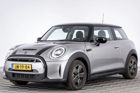 MINI Electric Mini Cooper SE 33 kWh *SOH 97%* Sportstoelen | Full LED | NAVI | ECC | Sportstoelen -HEMELVAART OPEN!-