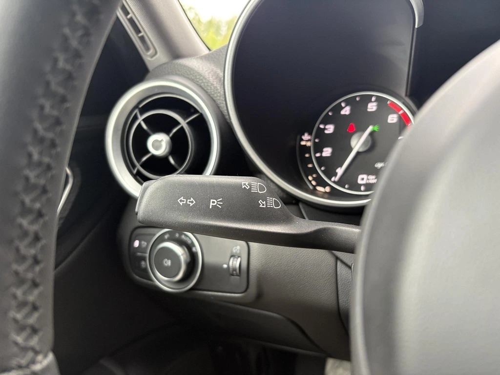 Alfa Romeo Giulia – foto 26