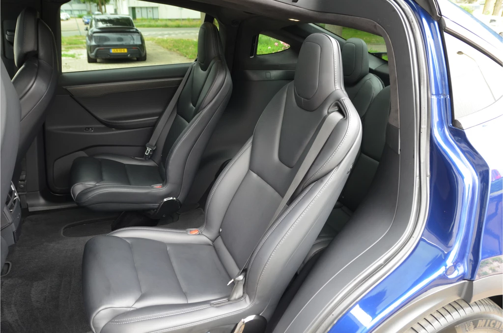 Tesla Model X – foto 15