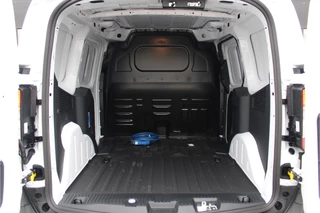 Ford E-Transit Courier – thumbnail 11