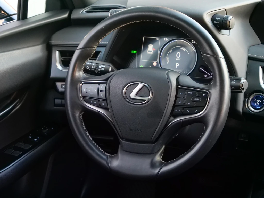 Lexus UX – foto 12