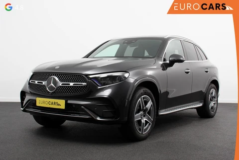 Mercedes-Benz GLC-klasse 400e 4MATIC AMG Line PHEV  Navigatie Panorama dak Lederen bekleding Camera Electrisch bedienbare achterklep Trekhaak Adaptive cruise control