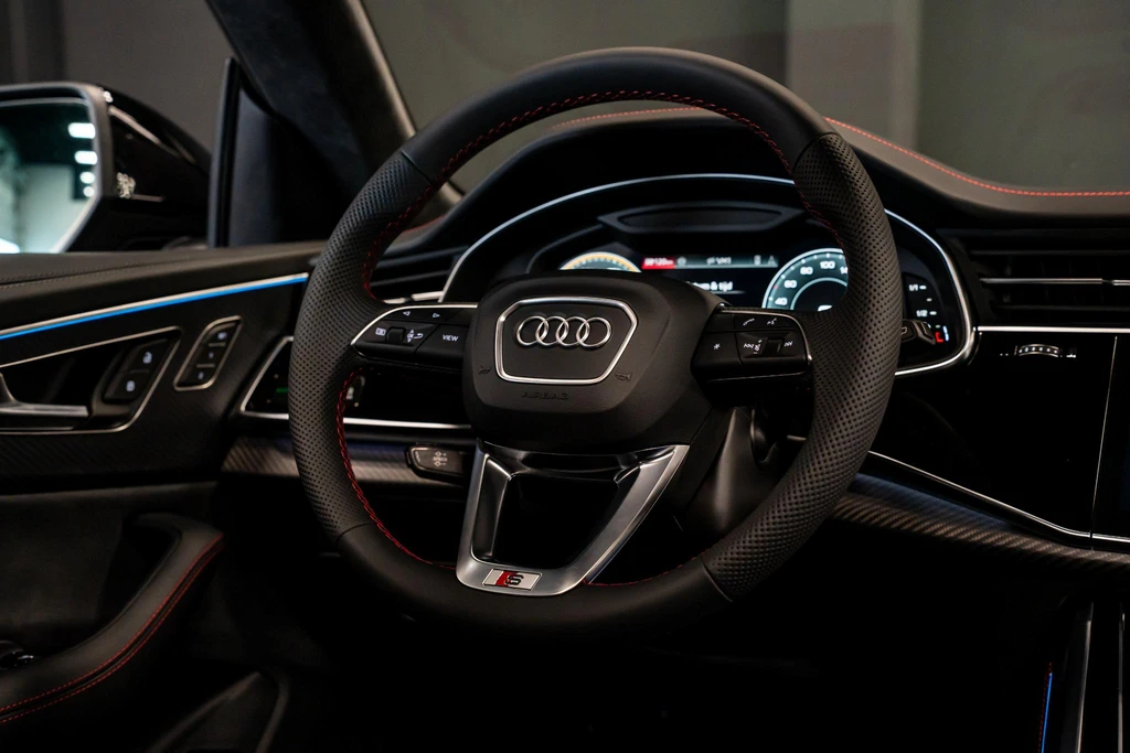 Audi Q8 – foto 10