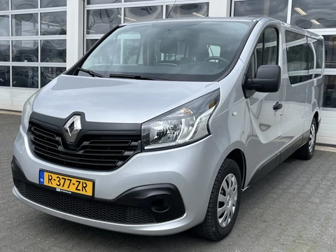 Renault Trafic Passenger 9 persoons 1.6 dCi BTW / BPM vrij marge Lengte 2 Airco Cruise control Navigatie PDC 2e eigenaar Combi Kombi Passenger Groepsvervoer Taxi Personenbus